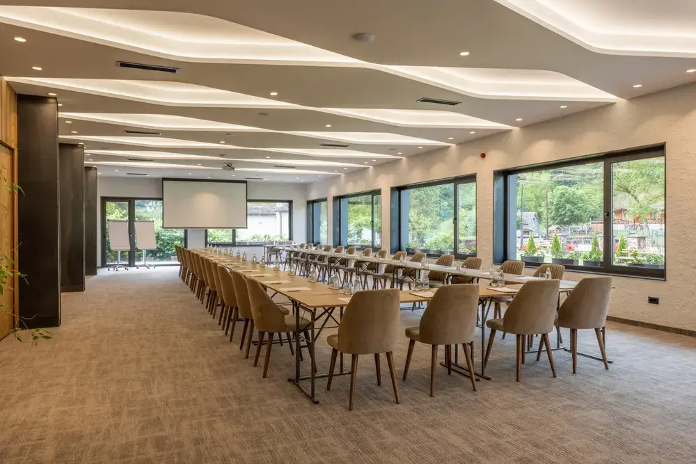 Seminaire-Mer-Hotel-Cannes-Salle-de-reunion
